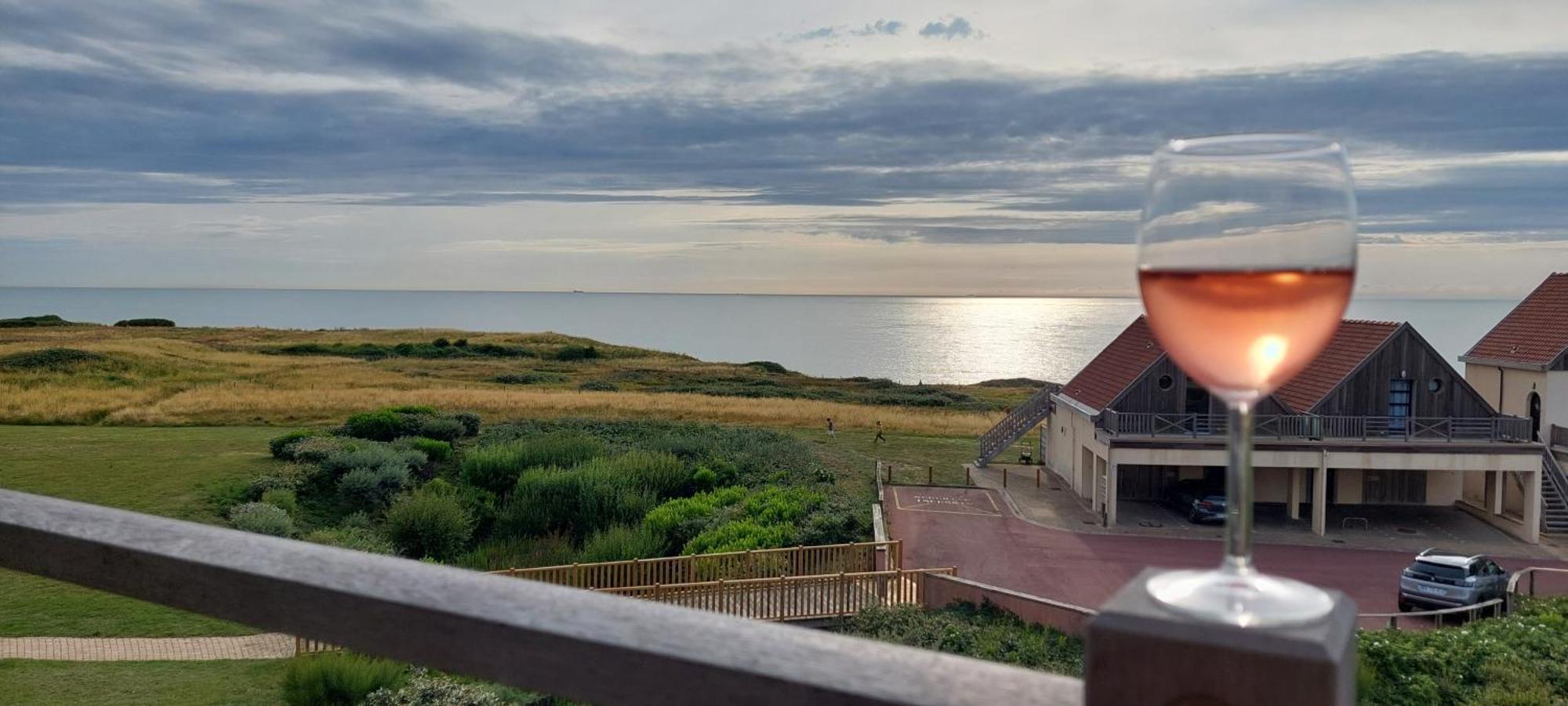 Le 246 - Duplex Face A La Mer Pour 4 Personnes, Wifi, Tv Full Sat, Parking Wimereux Ngoại thất bức ảnh